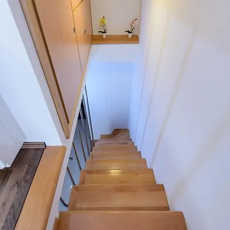 Apartment Violeta 2 With Parking