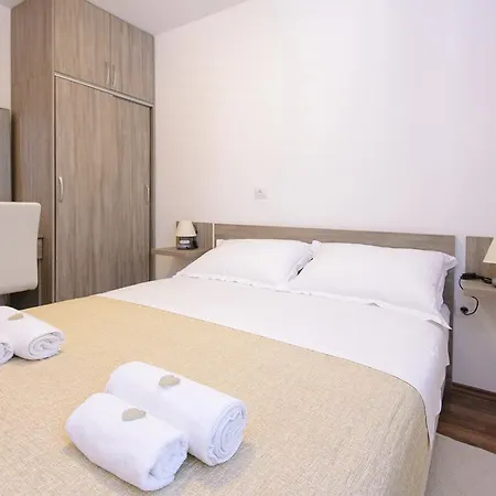 Violeta 2 With Parking *