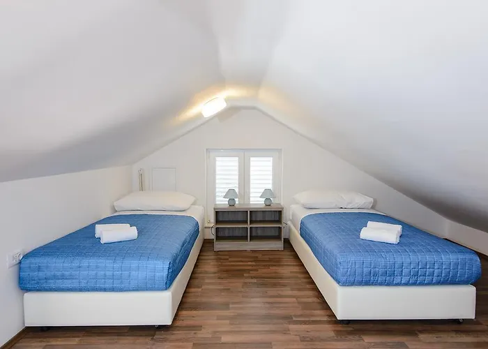 Violeta 2 With Parking *