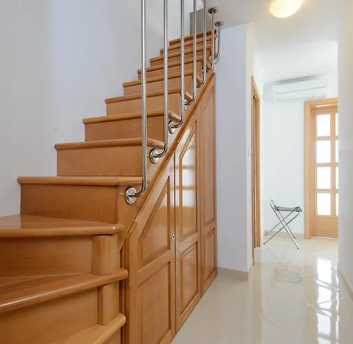 Violeta 2 With Parking *